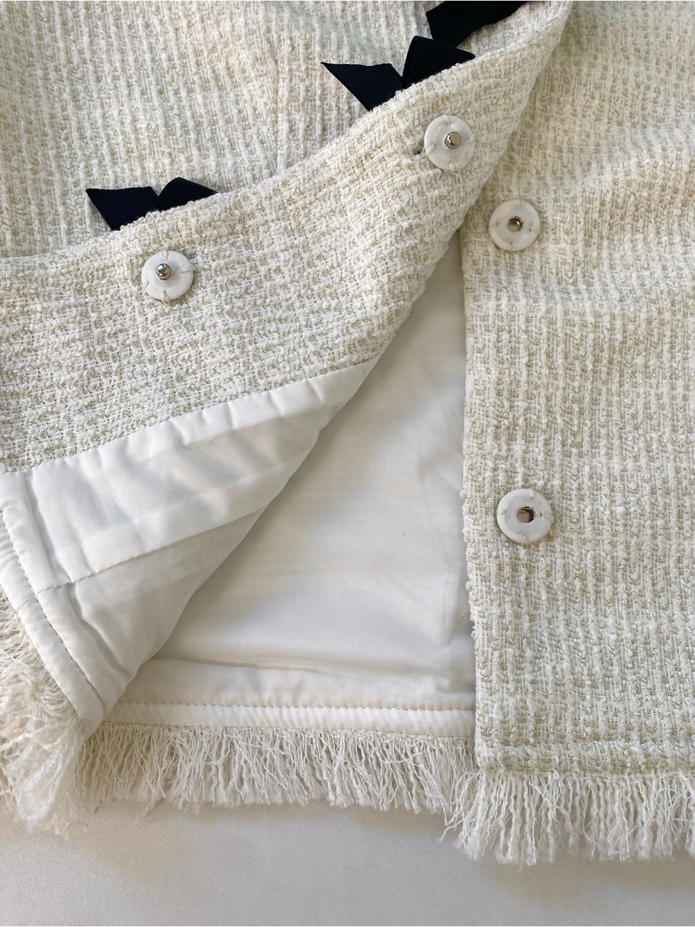 Dolan NWT Tweed Fringe Left Coast Ivory Gold Black Bow Cropped Jacket S - Picture 9 of 10